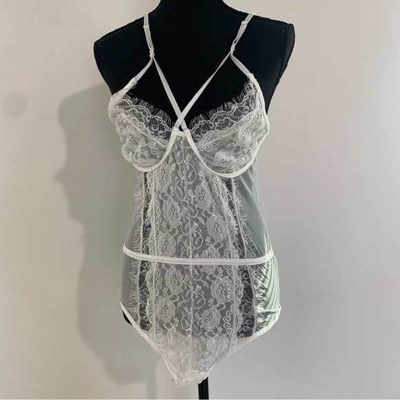 Other - Women’s lace bodysuit lingerie